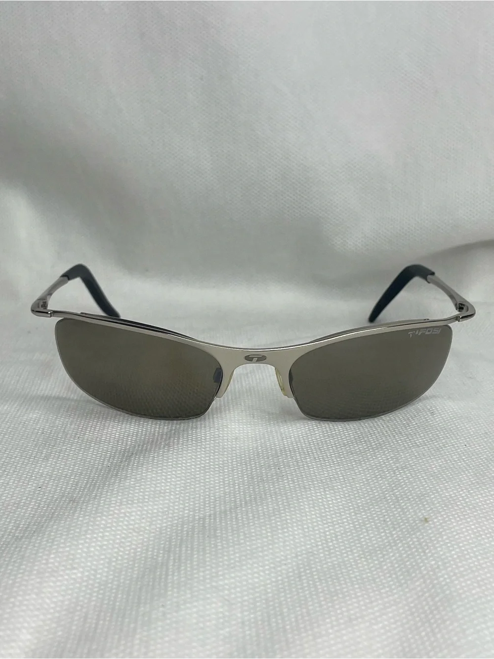 Tifosi RIDGE Polarized Activewear Sunglasses Champagne Lens Metal Frame T-F600